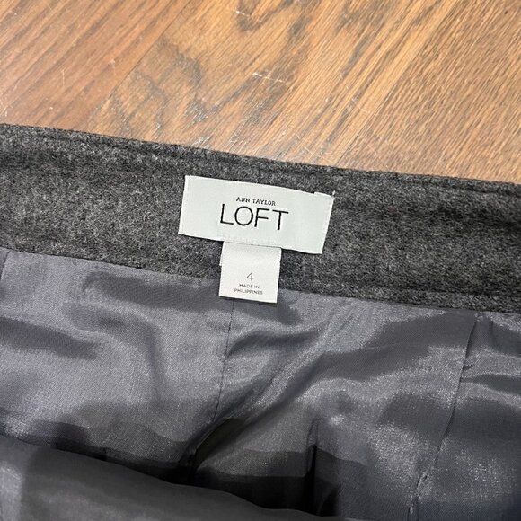 Ann Taylor LOFT Wool Blend Gray Wrap Skirt w/ Side Button Detail SIZE 4 - Picture 6 of 7